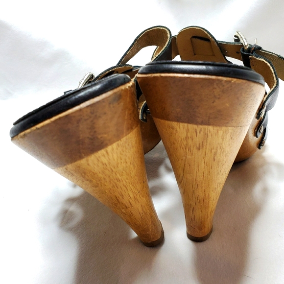 Michael Kors Black Leather Size 8 Wooden Heeled Sandals - Picture 9 of 11